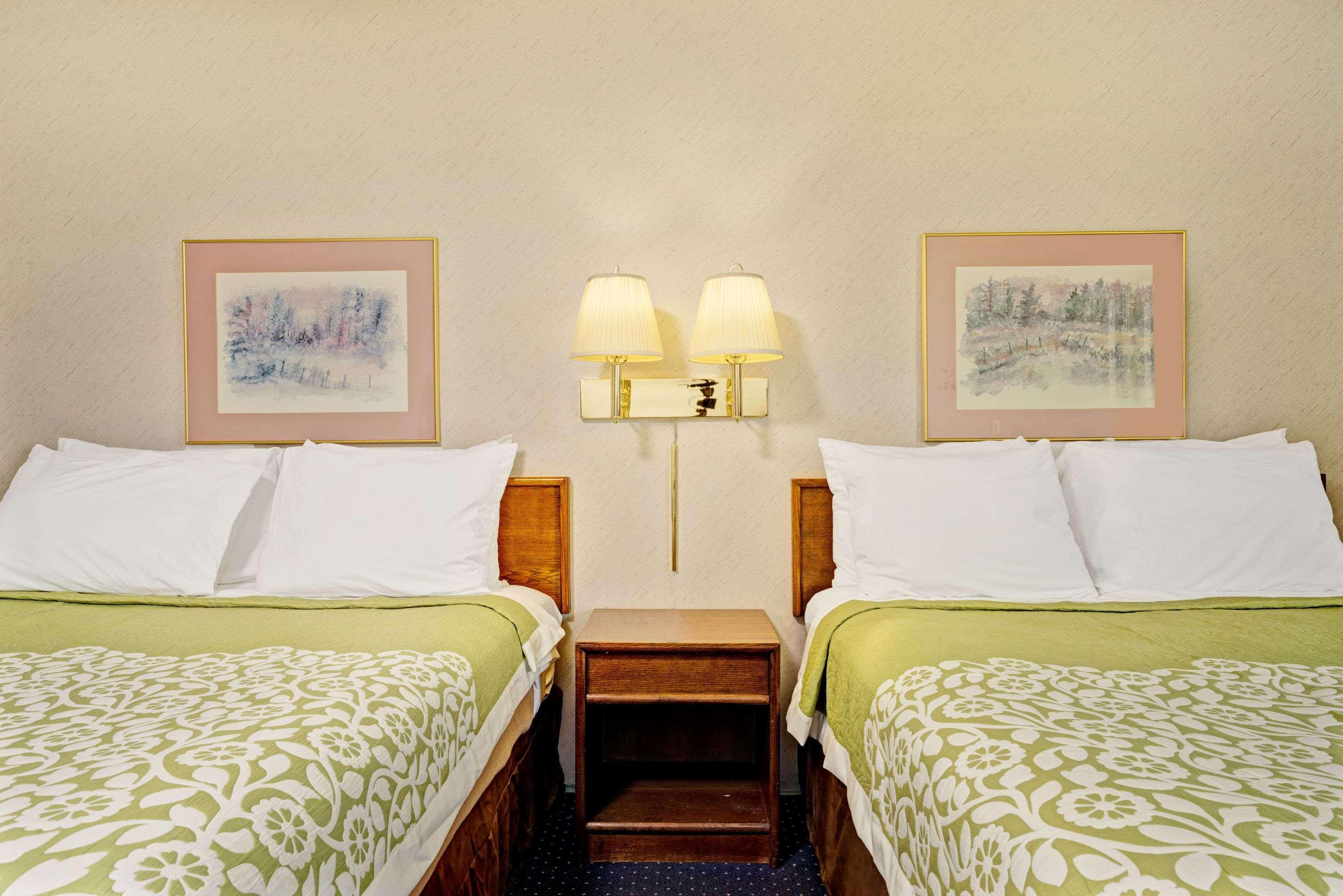 Days Inn By Wyndham Monticello Экстерьер фото