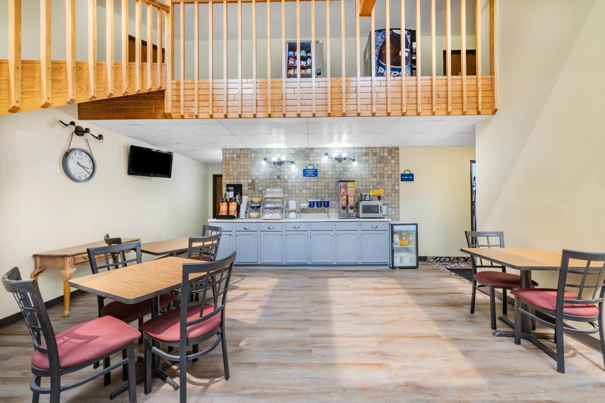 Days Inn By Wyndham Monticello Экстерьер фото
