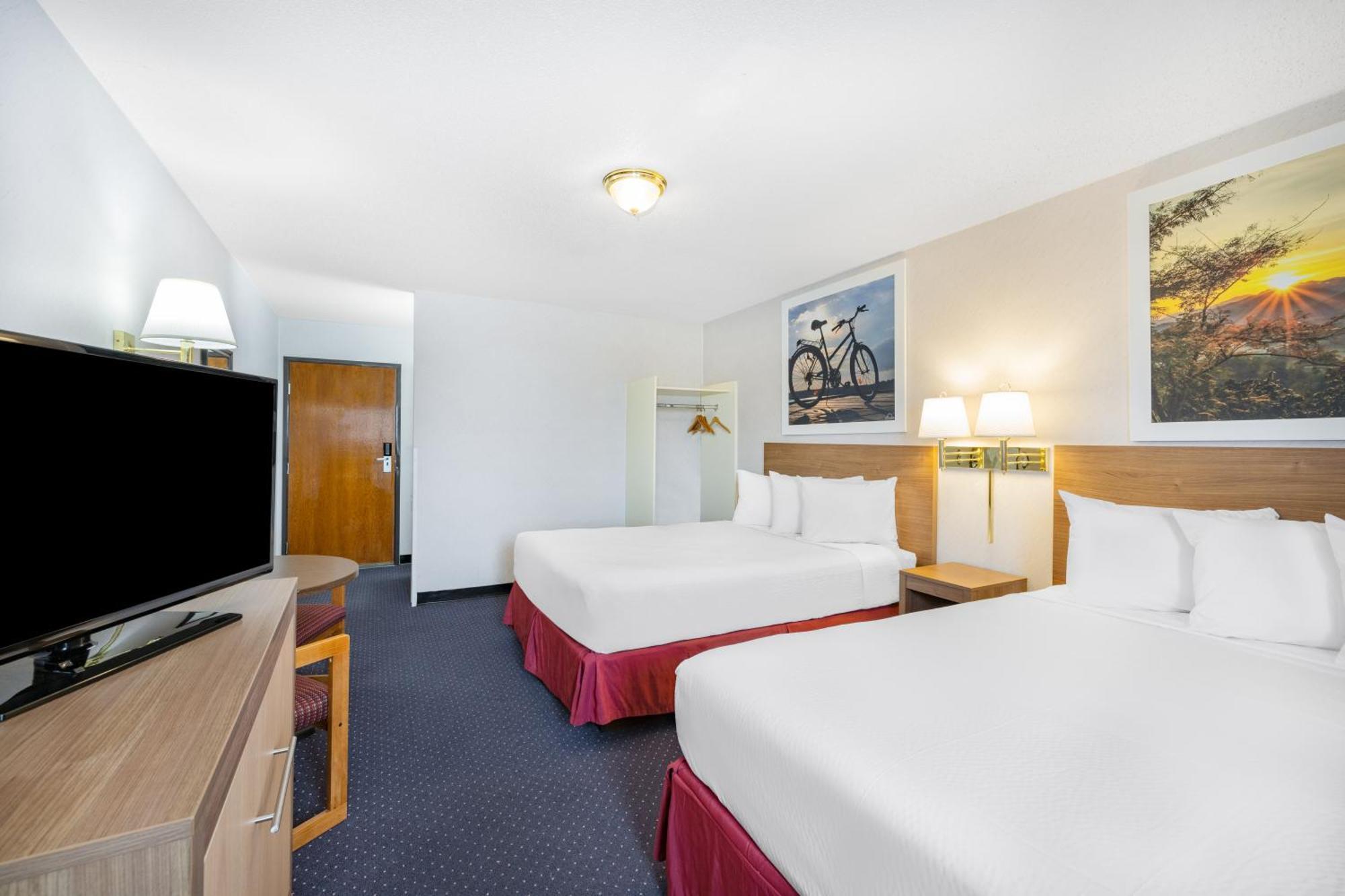 Days Inn By Wyndham Monticello Экстерьер фото